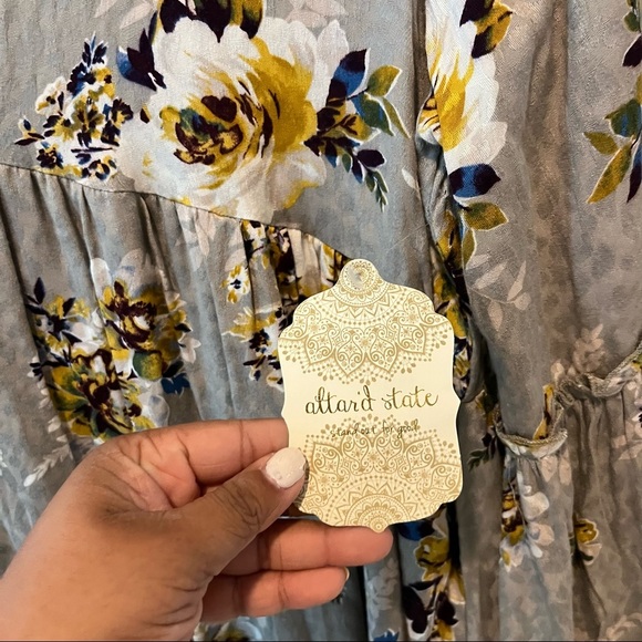 NWT Altar’d State Tunic Top Bell Sleeve Flowy Rodeo Nashville Floral Size Medium - Picture 4 of 5